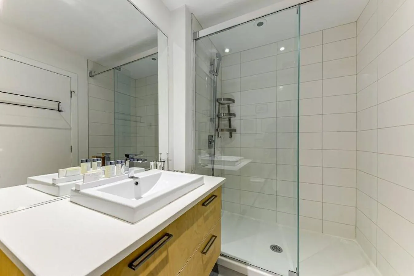 דירות קוויבק סיטי Les Immeubles Charlevoix 760-205