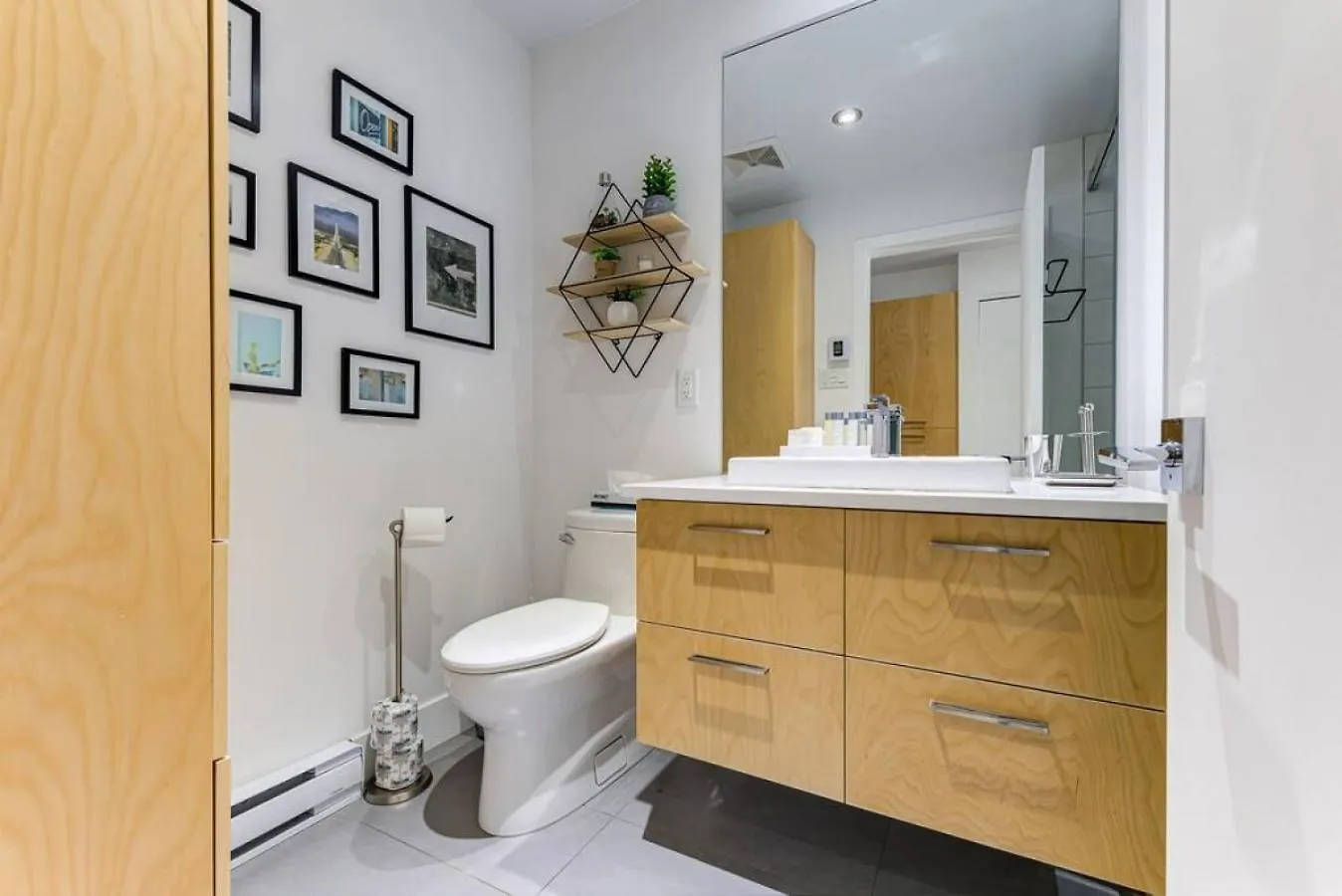 דירות קוויבק סיטי Les Immeubles Charlevoix 760-205